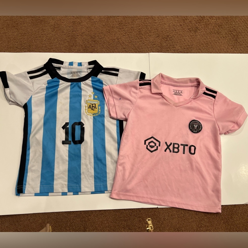 Messi Bundle of 2 Jerseys Pink and Blue/White Kids Soccer Size 18/20 (5/6)